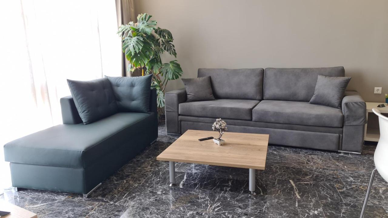 Ladadika 5th Floor Apartament *